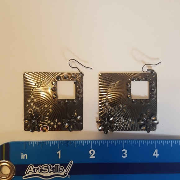 Diamond silver drop earrings - Picture 6 of 8